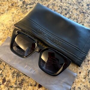 Dior S1I black sunglasses